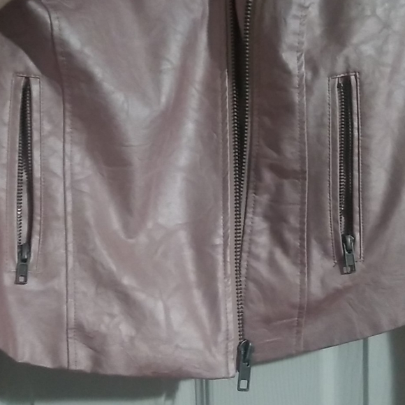 Jacket - Picture 4 of 4